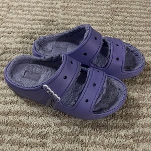 CROCS CLASSIC COZZZY SANDAL